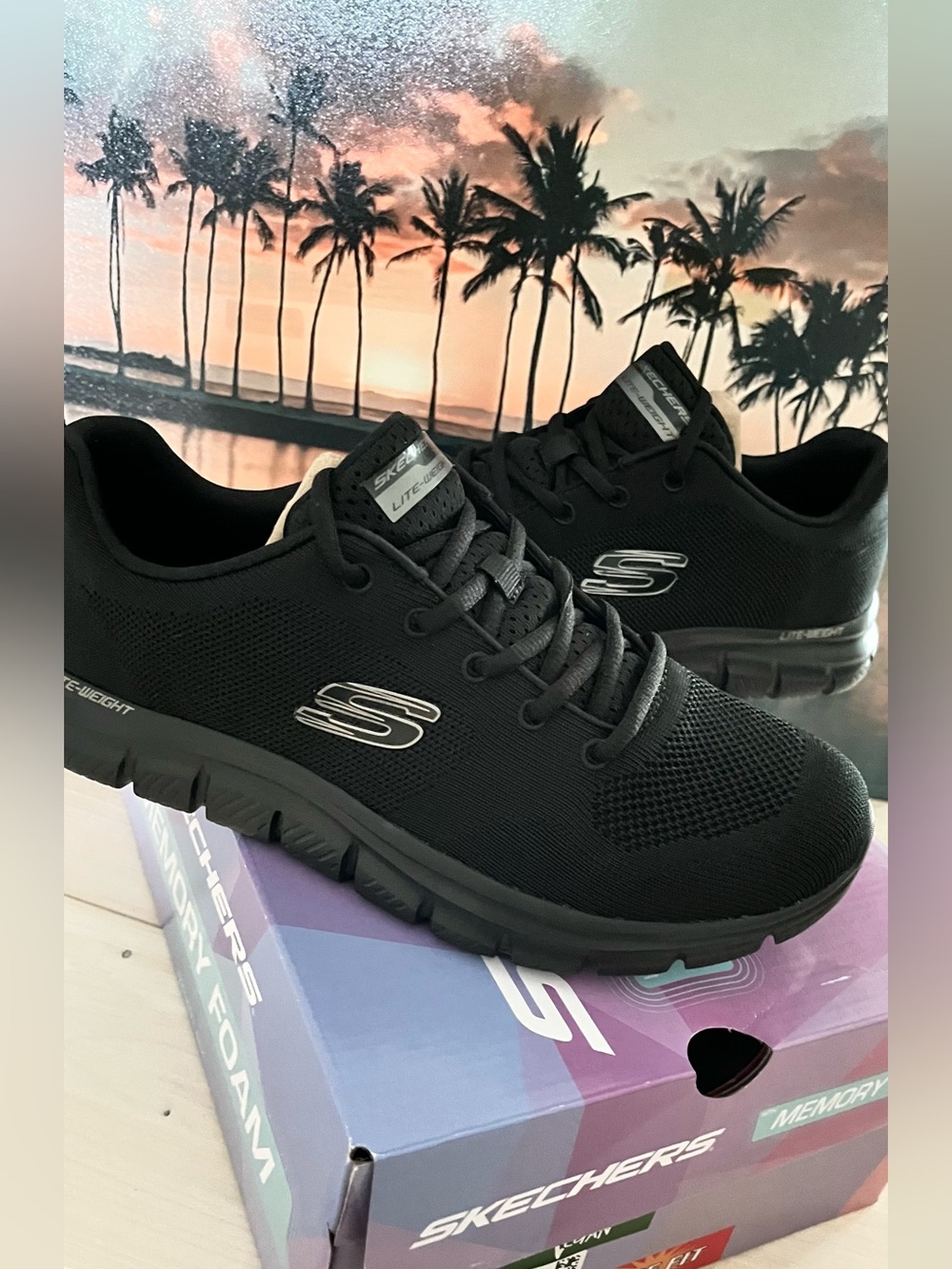 Skechers Men's Black Lightweight Memory Foam Sneaker